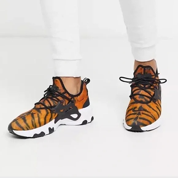 NIKE React Presto Unisex Running Shoes in ‘Tiger’ Print US W 6 / M 4.5 LIKE NEW - Picture 3 of 15